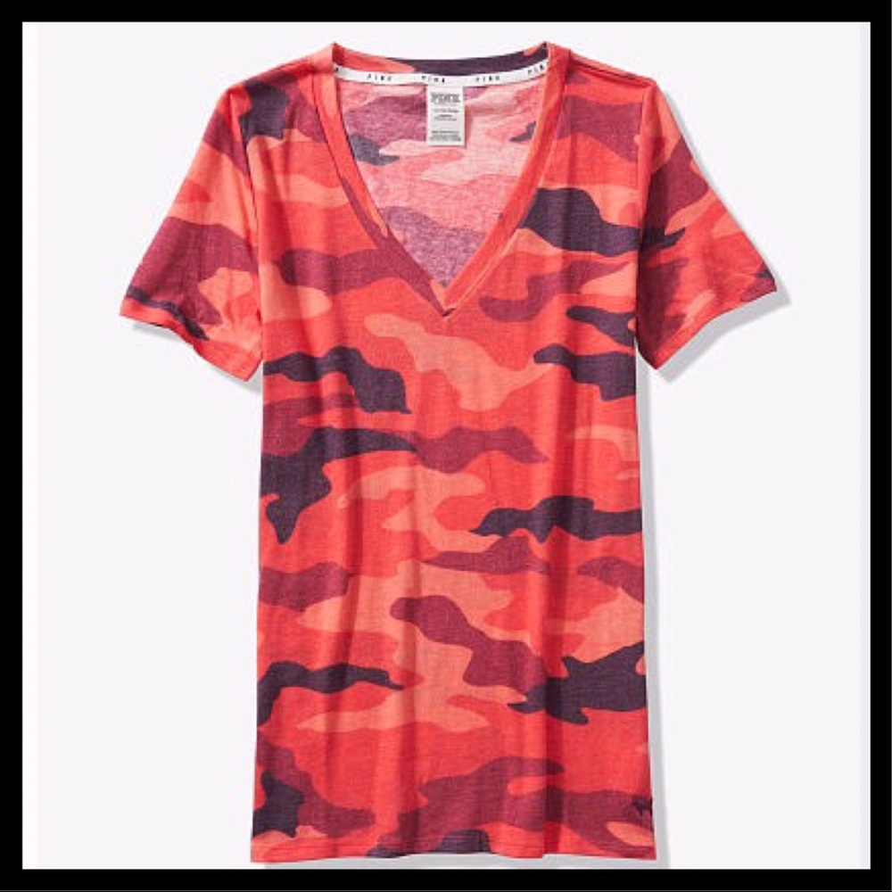 PINK VICTORIA'S SECRET PERFECT V-NECK TEE RED CAMO - Picture 1 of 2